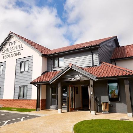 The Churchill By Greene King Inns Royal Wootton Bassett Ngoại thất bức ảnh