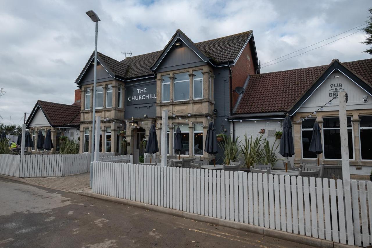 The Churchill By Greene King Inns Royal Wootton Bassett Ngoại thất bức ảnh